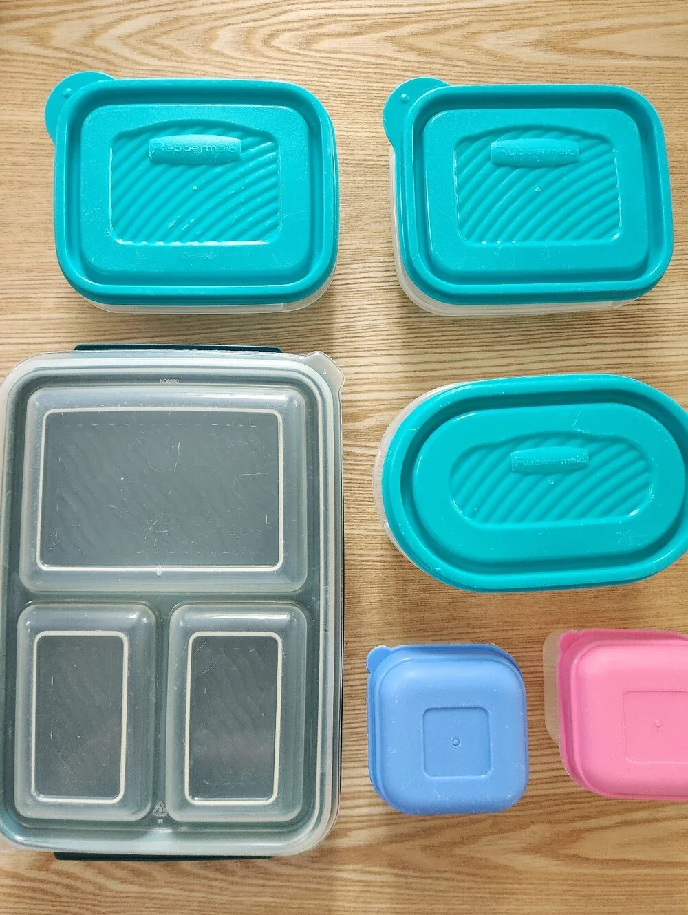 Vintage Rubbermaid And Tucker Storage Containers